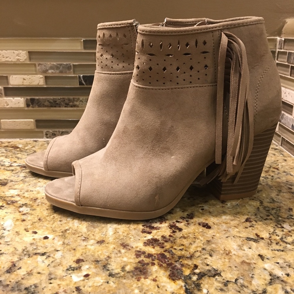 SO laser cut ankle boots